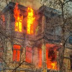 چگونه قبل و بعد از آتش سوزی از خانه خود محافظت کنیم؟
